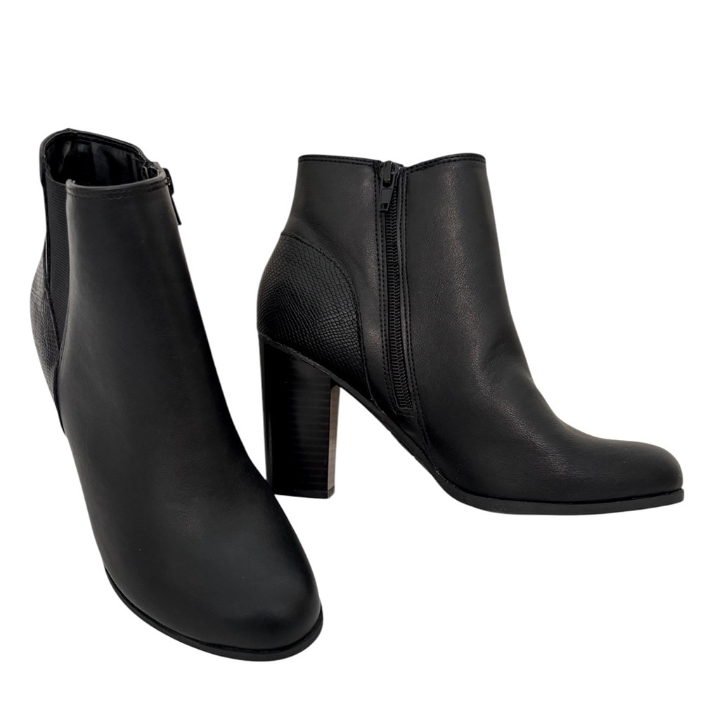 ME TOO Black Faux Leather Ankle Boots Size 7